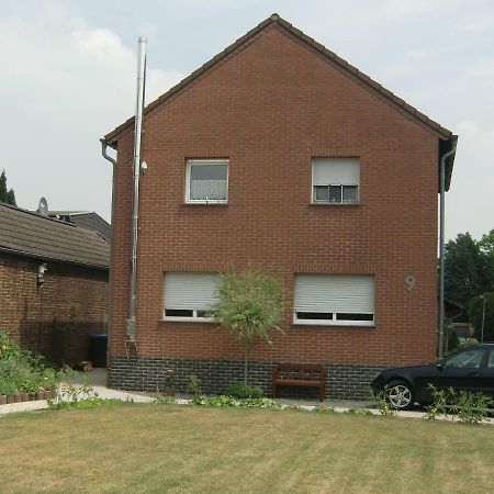 Domi'S Gaestehaus Bergheim  Bagian luar foto